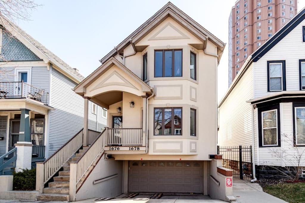 Вілла Eclectic Stylish And Cozy Milwaukee Unit Екстер'єр фото